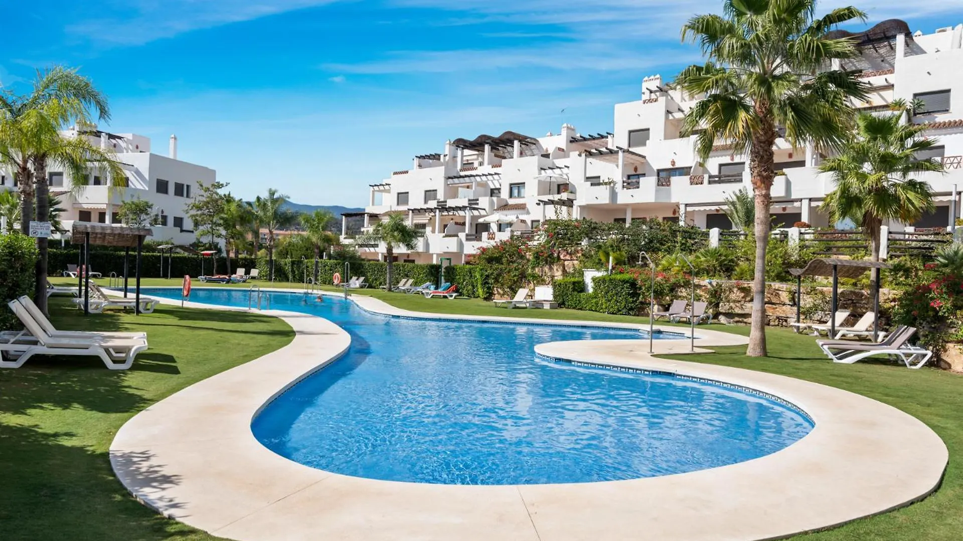 Sunset Golf Apartment Estepona