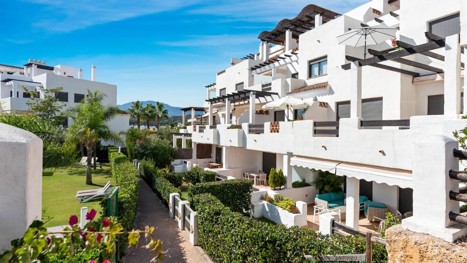 Sunset Golf Apartment Estepona